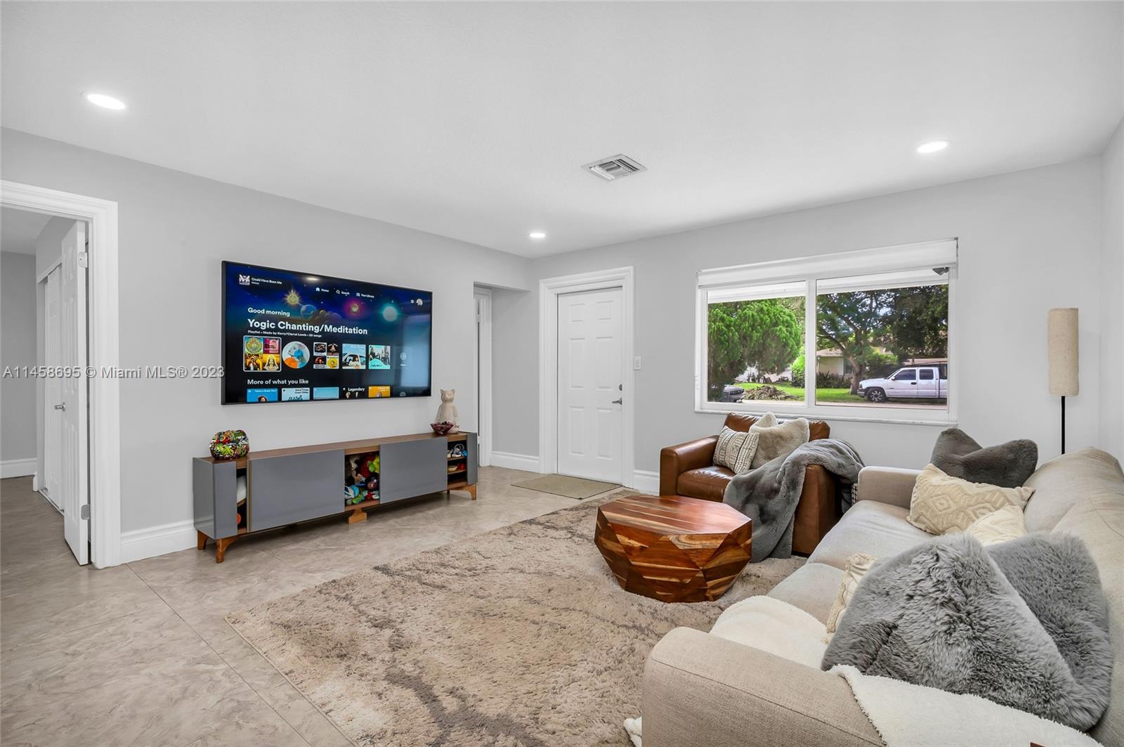 2819 Worcester Road Lake Worth, FL 33462 - Photo 7 of 26 Gallery Image 7