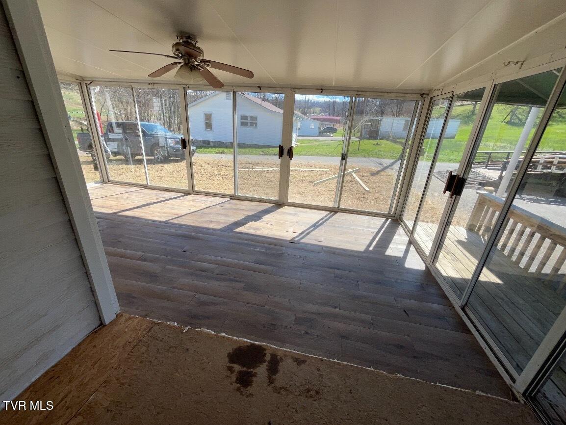 137 Crestview Drive Fall Branch, TN 37656 - Photo 12 of 12 IMG_3868