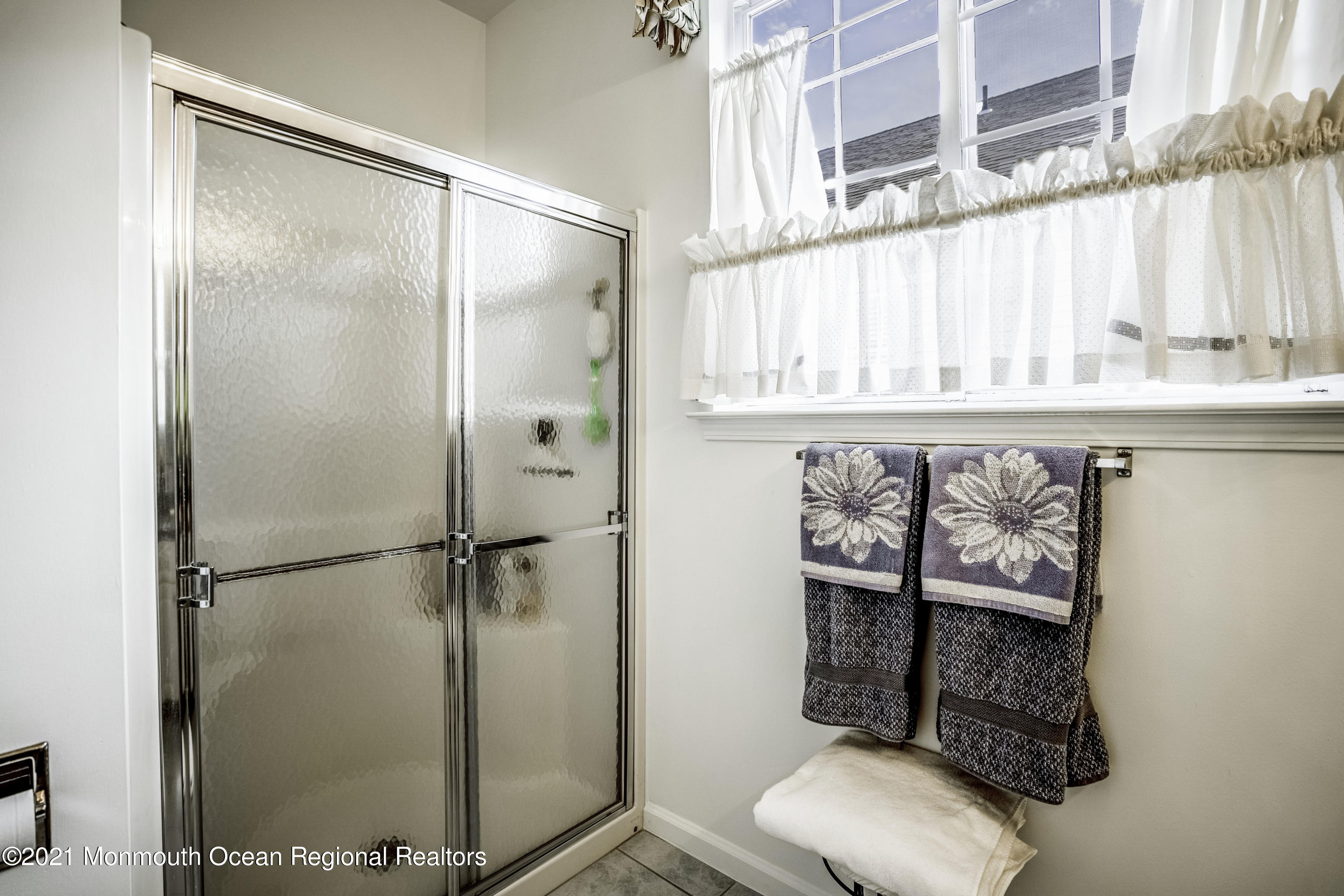 84 Sandpiper Road Barnegat, NJ 08005 - Photo 14 of 30 Lavatory2B