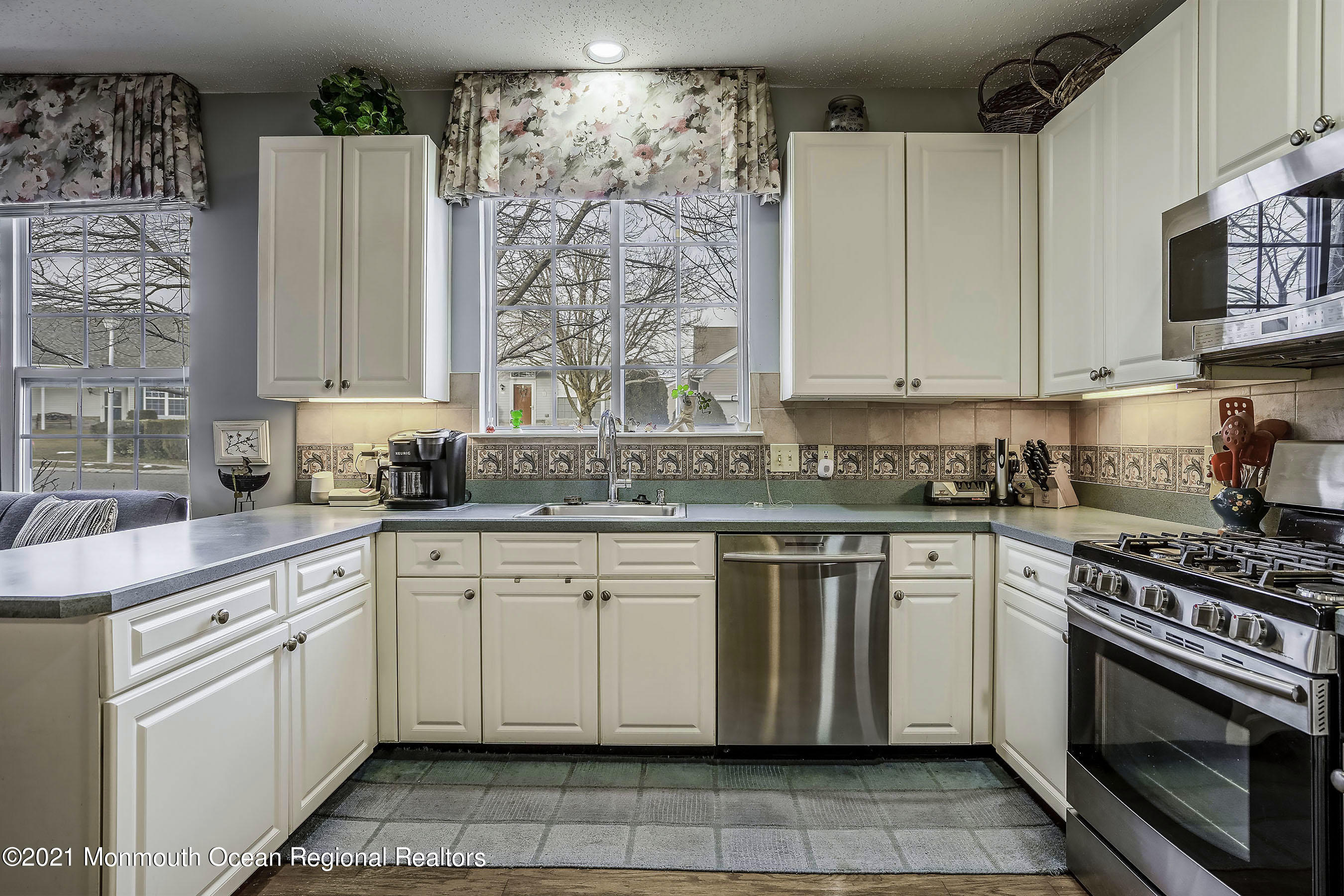 84 Sandpiper Road Barnegat, NJ 08005 - Photo 8 of 30 Kitchen1B