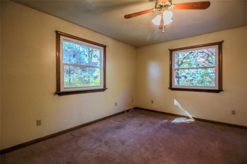 206 Pittview Road Pittsburgh, PA 15237 - Photo 21 of 46 1st floor front bedroom.