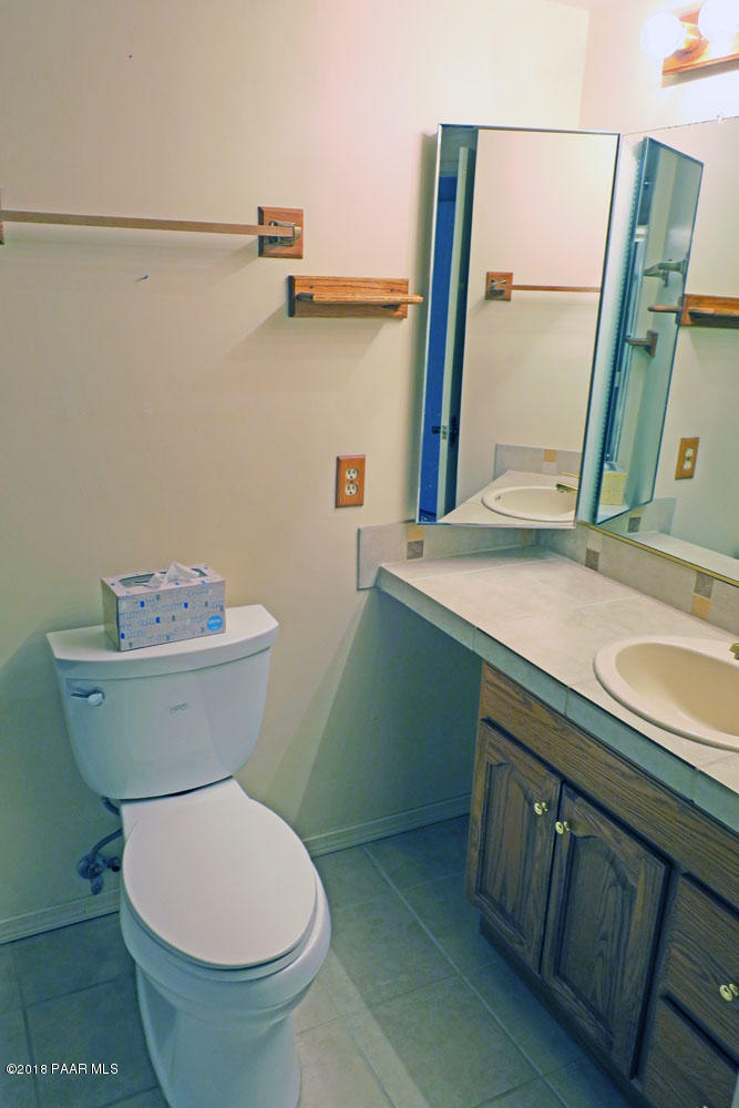 1807 Thumb Butte Road Prescott, AZ 86305 - Photo 18 of 41 Guest Bath-1