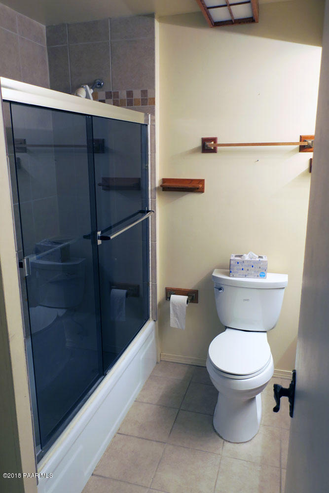 1807 Thumb Butte Road Prescott, AZ 86305 - Photo 20 of 41 Guest Bath-2