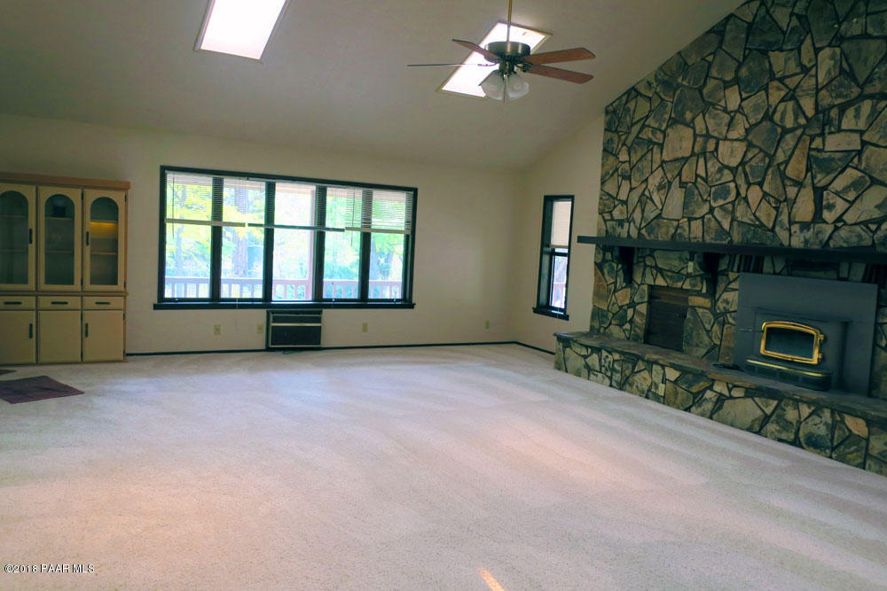 1807 Thumb Butte Road Prescott, AZ 86305 - Photo 3 of 41 Great Room