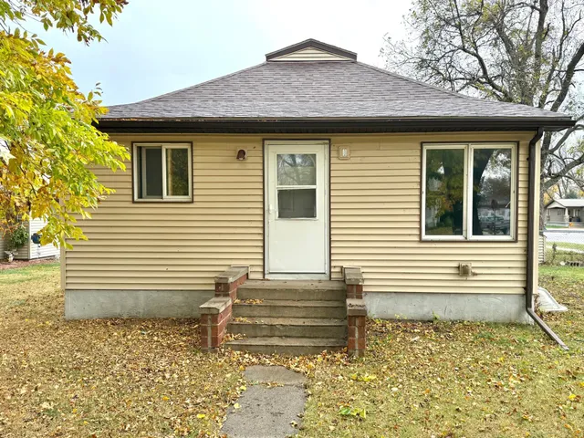 $62,000 | 550 South Street, Wabasso, MN 56293