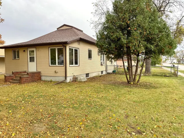 $62,000 | 550 South Street, Wabasso, MN 56293