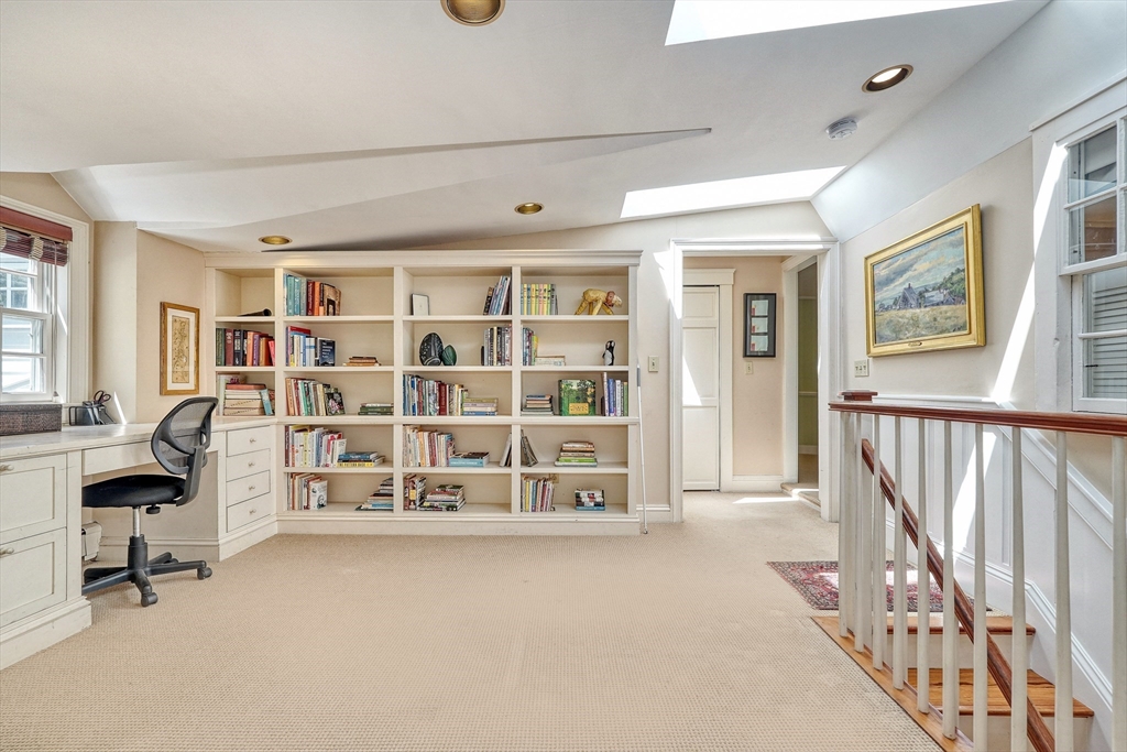 360 Dover Road Westwood, MA 02090 - Photo 18 of 41