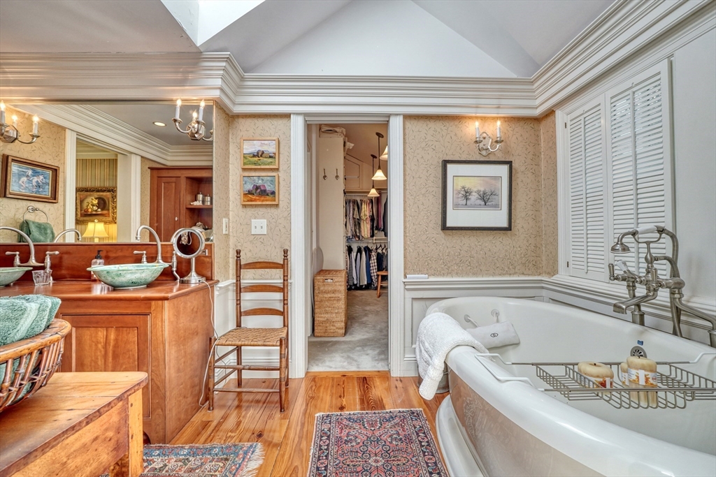 360 Dover Road Westwood, MA 02090 - Photo 23 of 41