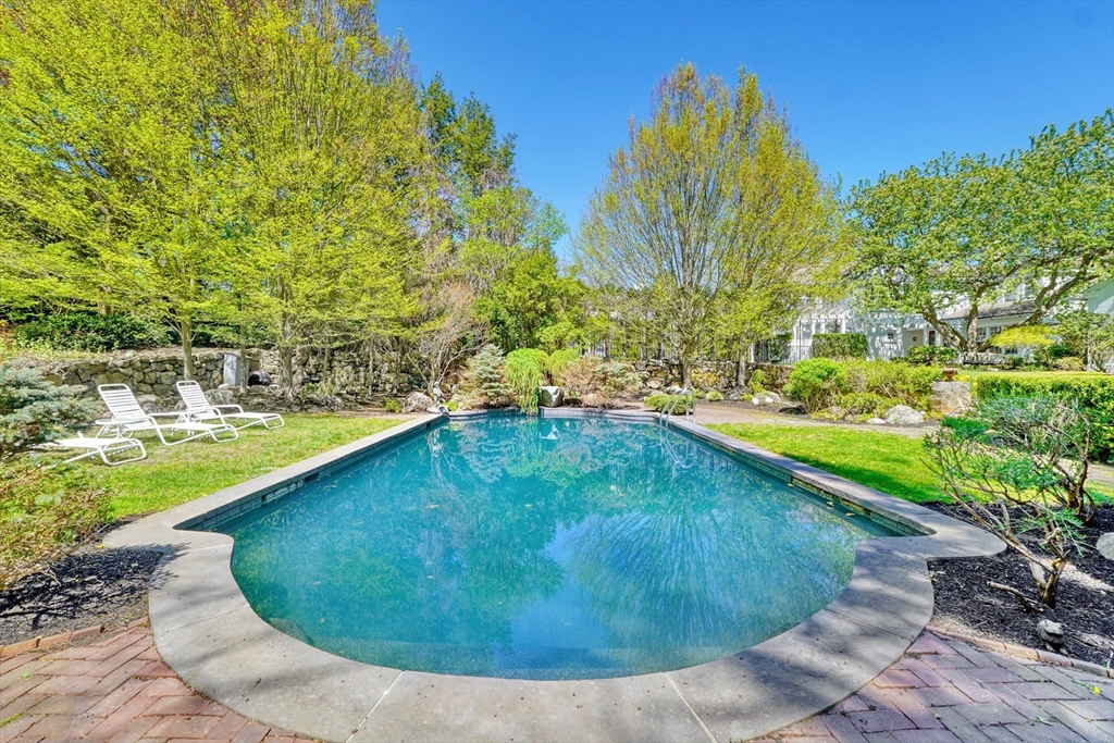 360 Dover Road Westwood, MA 02090 - Photo 34 of 41