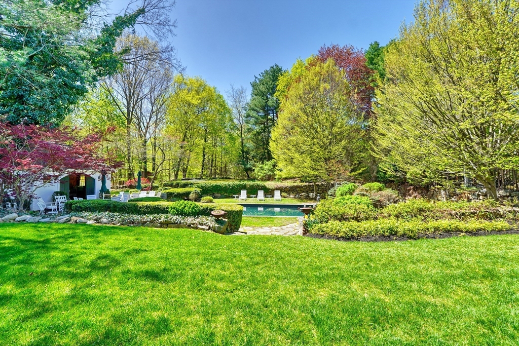 360 Dover Road Westwood, MA 02090 - Photo 37 of 41