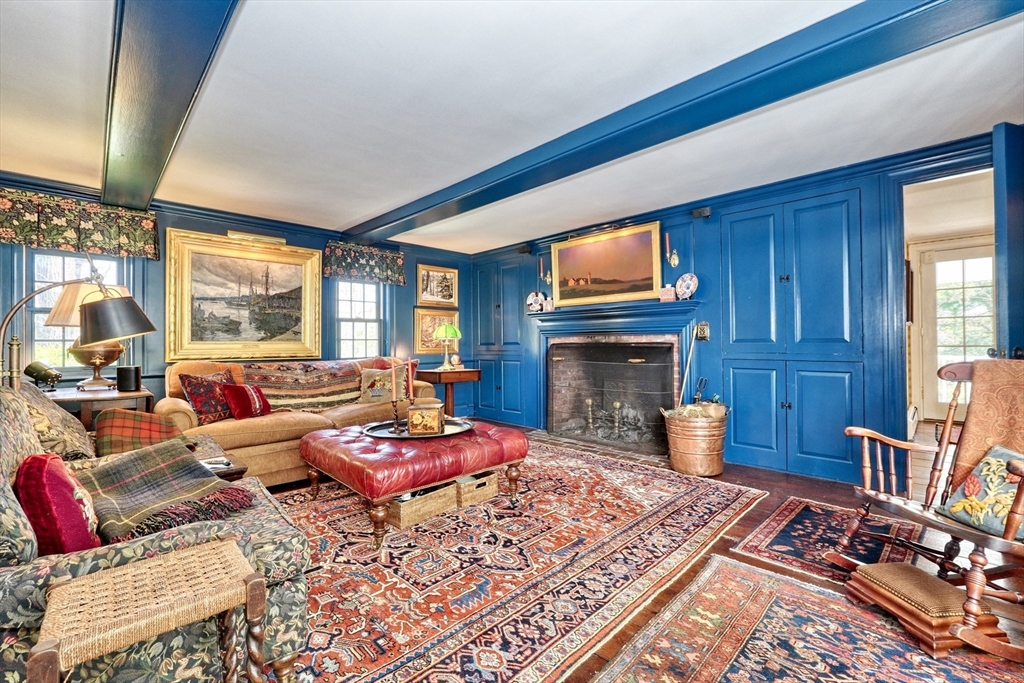 360 Dover Road Westwood, MA 02090 - Photo 10 of 41