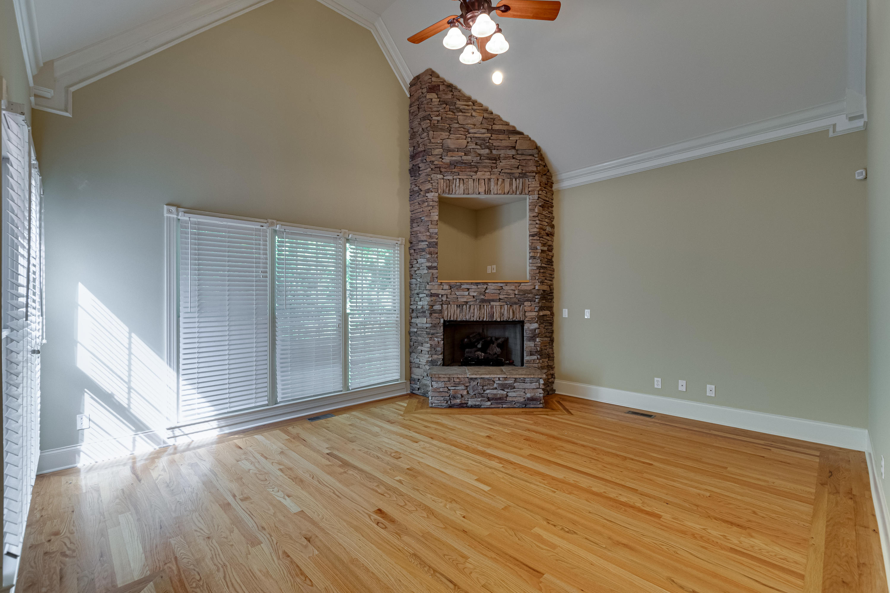 6403 Knightsbridge Road, Unit 36 Hixson, TN 37343 - Photo 15 of 39 F8FC755A-CE73-43A5-A575-93B08DAB5302
