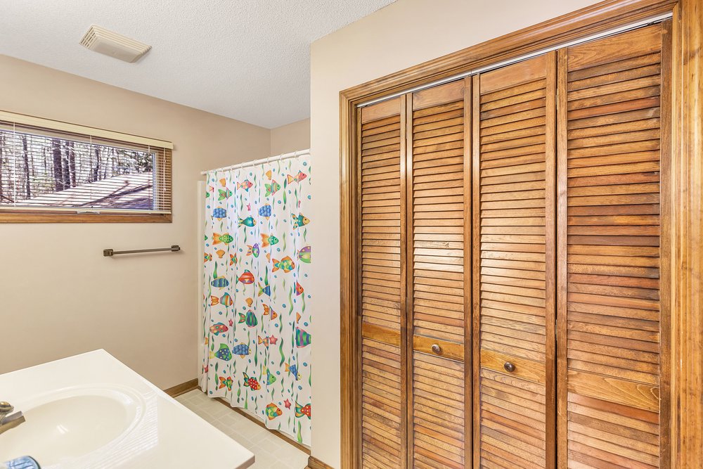 738 Seminole Point Road Fair Play, SC 29643 - Photo 33 of 46 Gallery Image 33