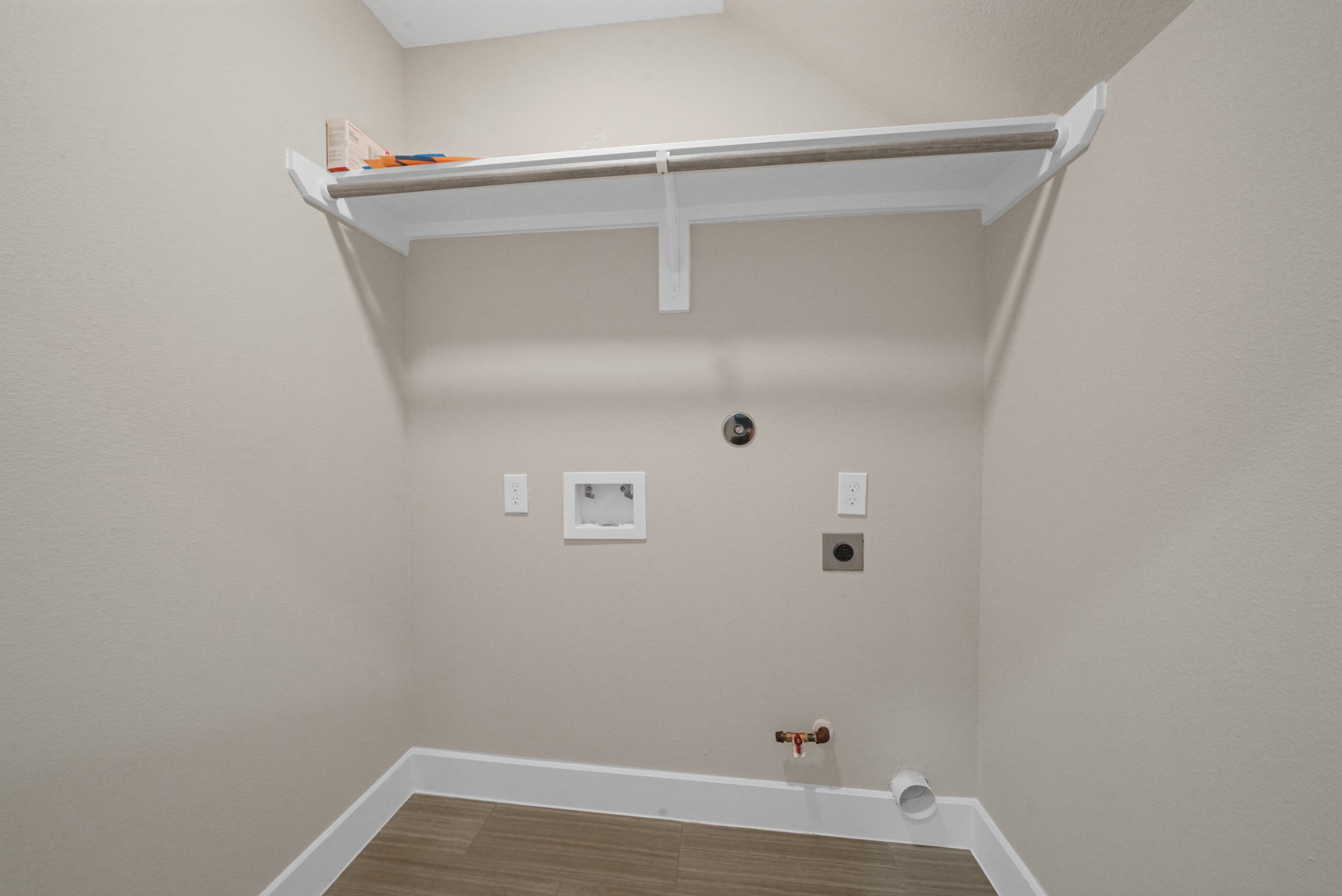 2502 West Tidwell Road, Unit A Houston, TX 77091 - Photo 21 of 22 *Washer & Dryer are included with the home*