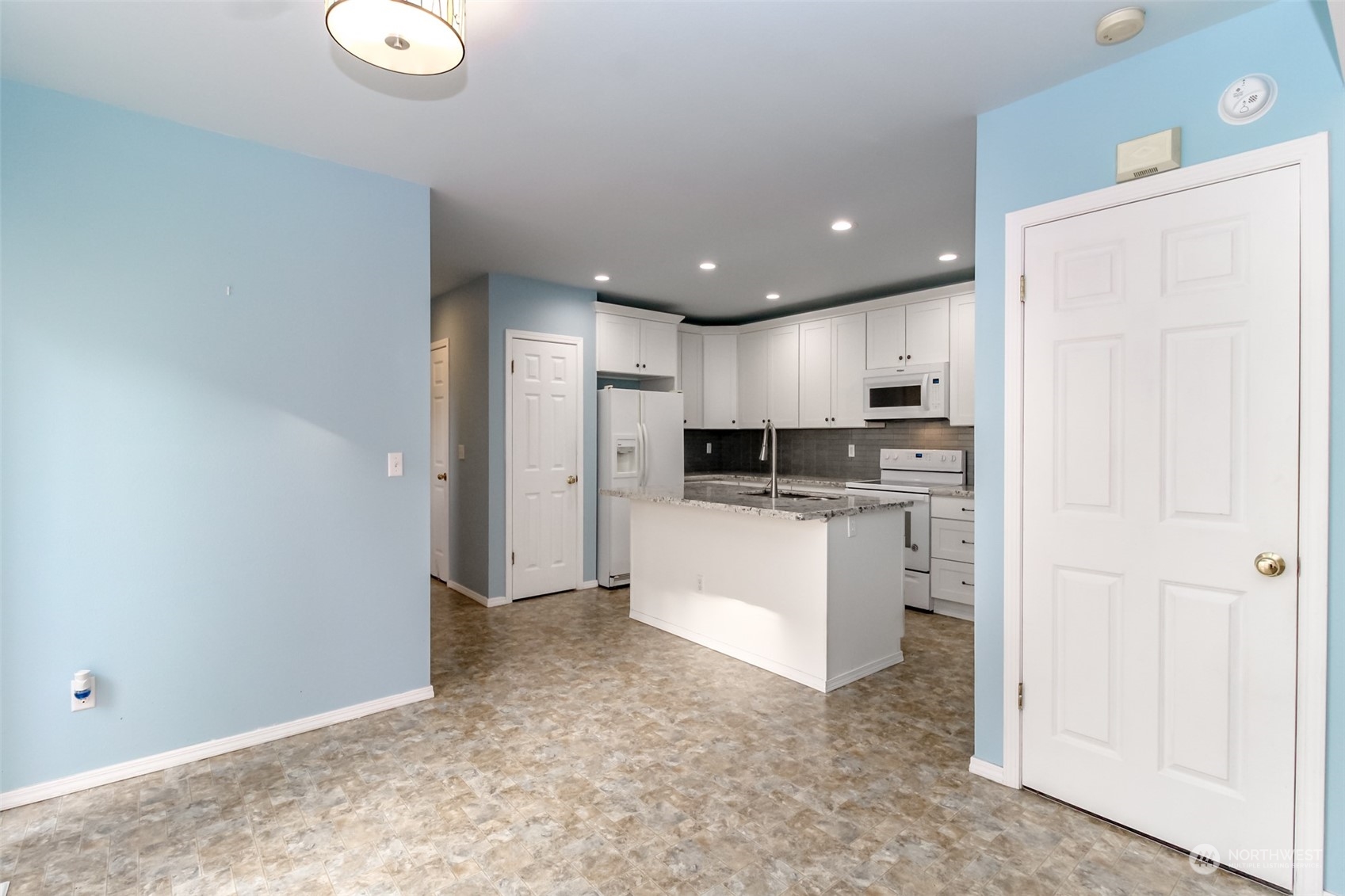 527 Queen Place Northeast Renton, WA 98056 - Photo 19 of 32 Gallery Image 19