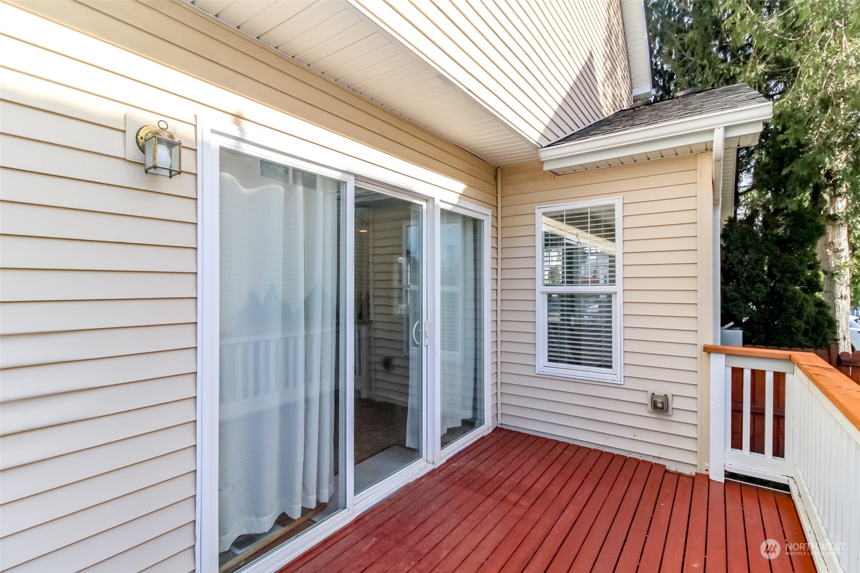 527 Queen Place Northeast Renton, WA 98056 - Photo 29 of 32 Gallery Image 29