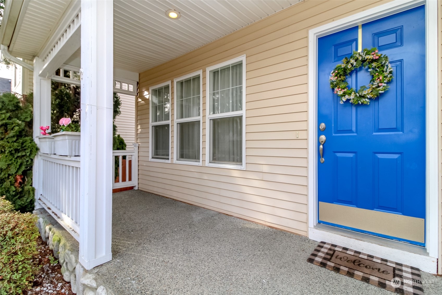 527 Queen Place Northeast Renton, WA 98056 - Photo 4 of 32 Gallery Image 4