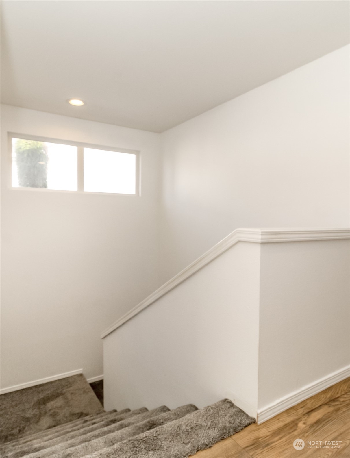 527 Queen Place Northeast Renton, WA 98056 - Photo 7 of 32 Gallery Image 7