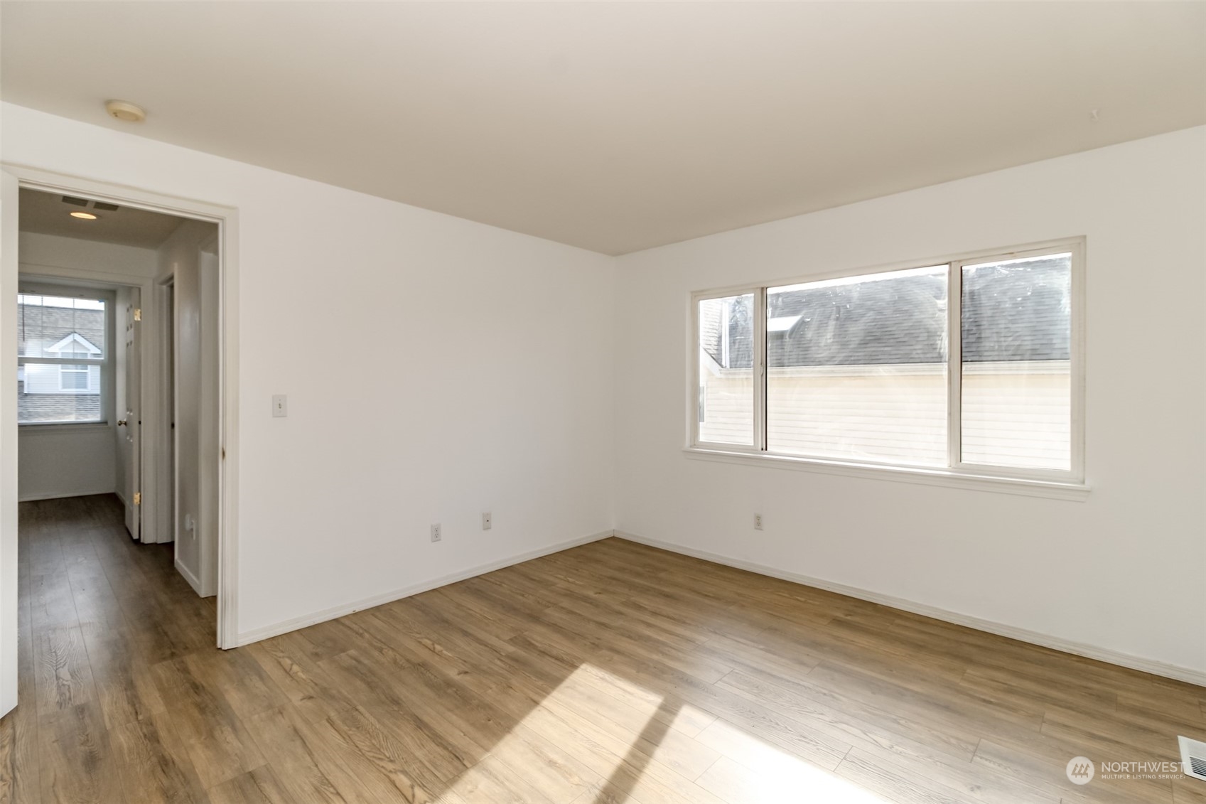 527 Queen Place Northeast Renton, WA 98056 - Photo 9 of 32 Gallery Image 9