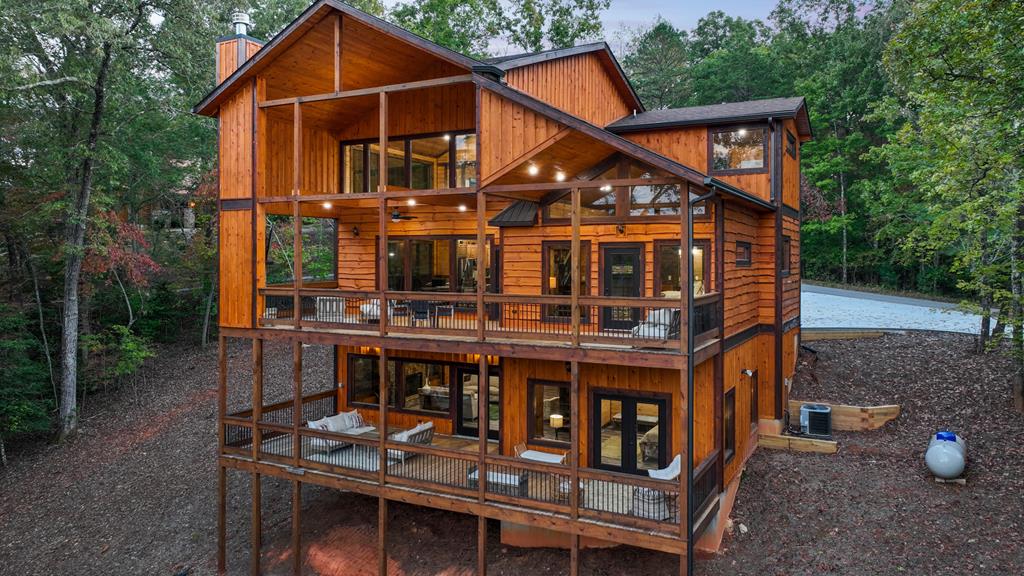 340 Hope Drive Blue Ridge, GA 30513 - Photo 5 of 77 Gallery Image 5