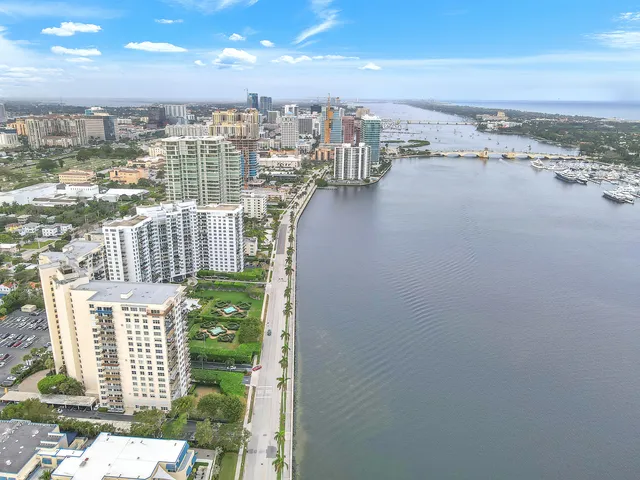 $825,000 | 1801 South Flagler Drive, Unit 1804, West Palm Beach, FL 33401