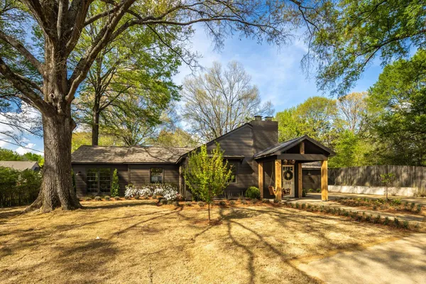 $549,500 | 306 West Poplar Avenue, Collierville, TN 38017