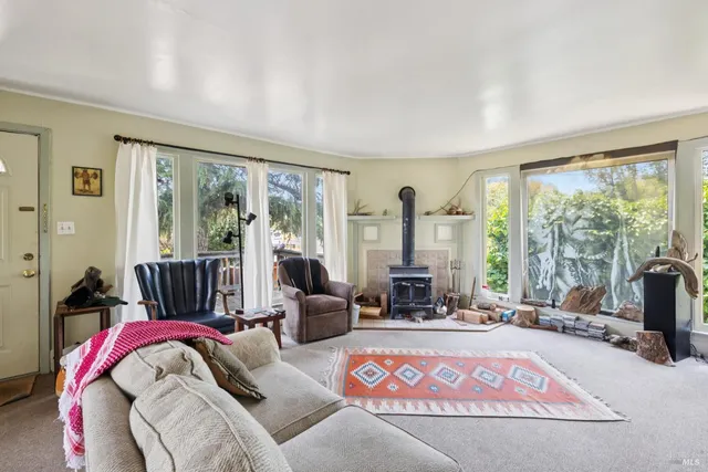 $765,000 | 11160 Sir Francis Drake Boulevard, Point Reyes Station, CA 94956