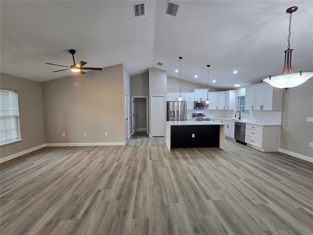 203 Emerald Road Ocala, FL 34472 - Photo 37 of 43