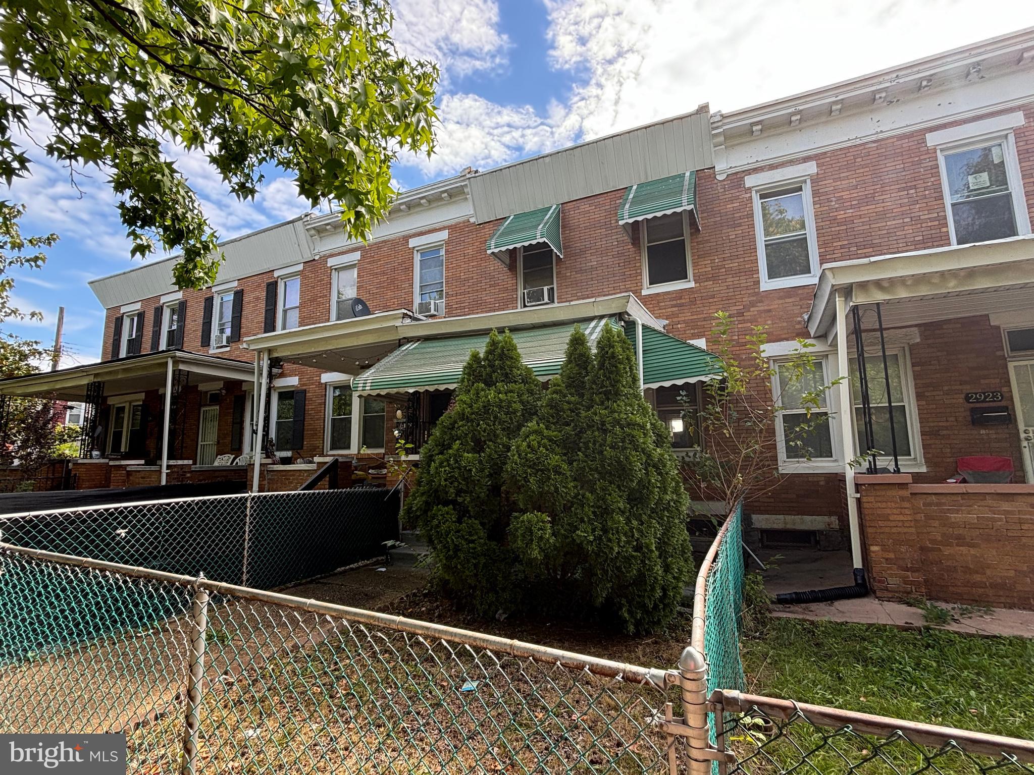 2925 Kirk Avenue Baltimore, MD 21218 - Photo 2 of 28