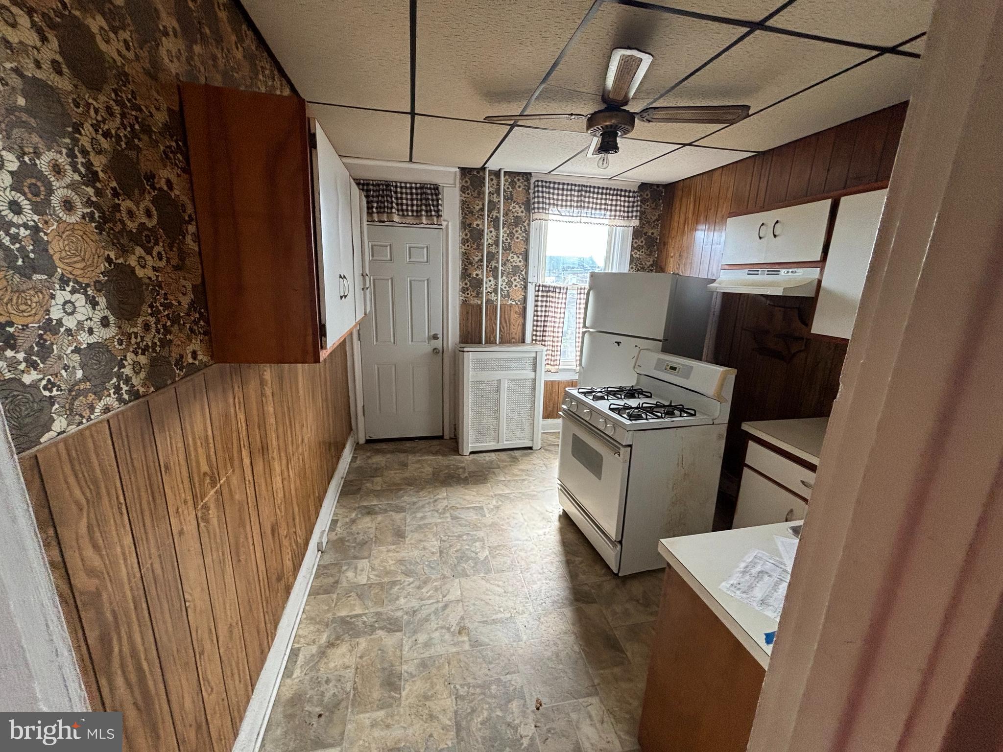2925 Kirk Avenue Baltimore, MD 21218 - Photo 7 of 28