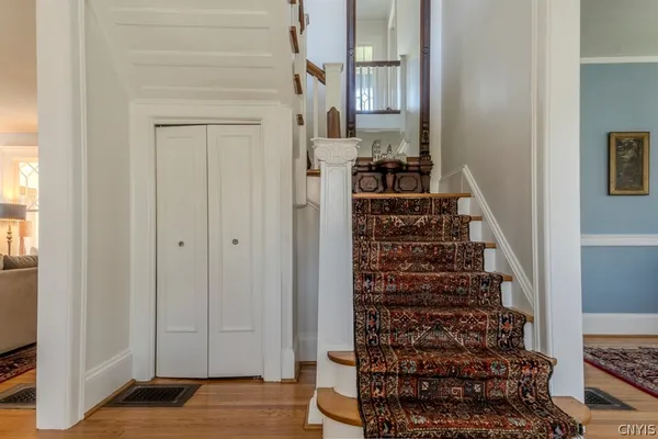 $429,900 | 10 Brattle Road, Syracuse, NY 13203