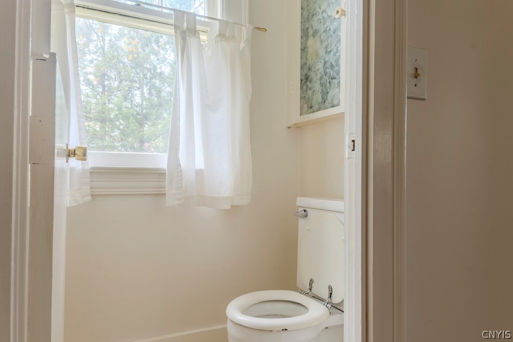 10 Brattle Road Syracuse, NY 13203 - Photo 16 of 34