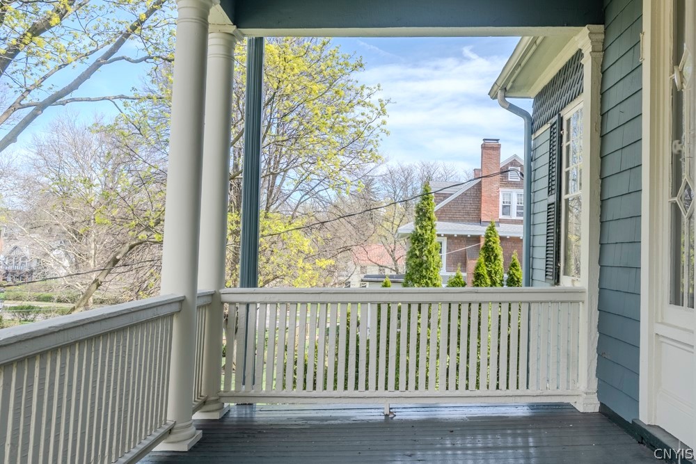 10 Brattle Road Syracuse, NY 13203 - Photo 23 of 34