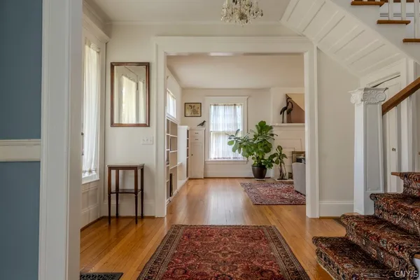 $429,900 | 10 Brattle Road, Syracuse, NY 13203