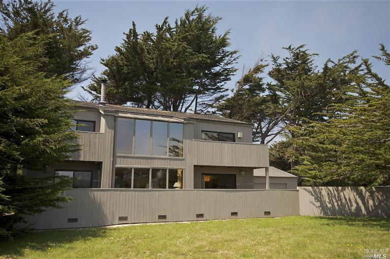 Front view from Broad Reach