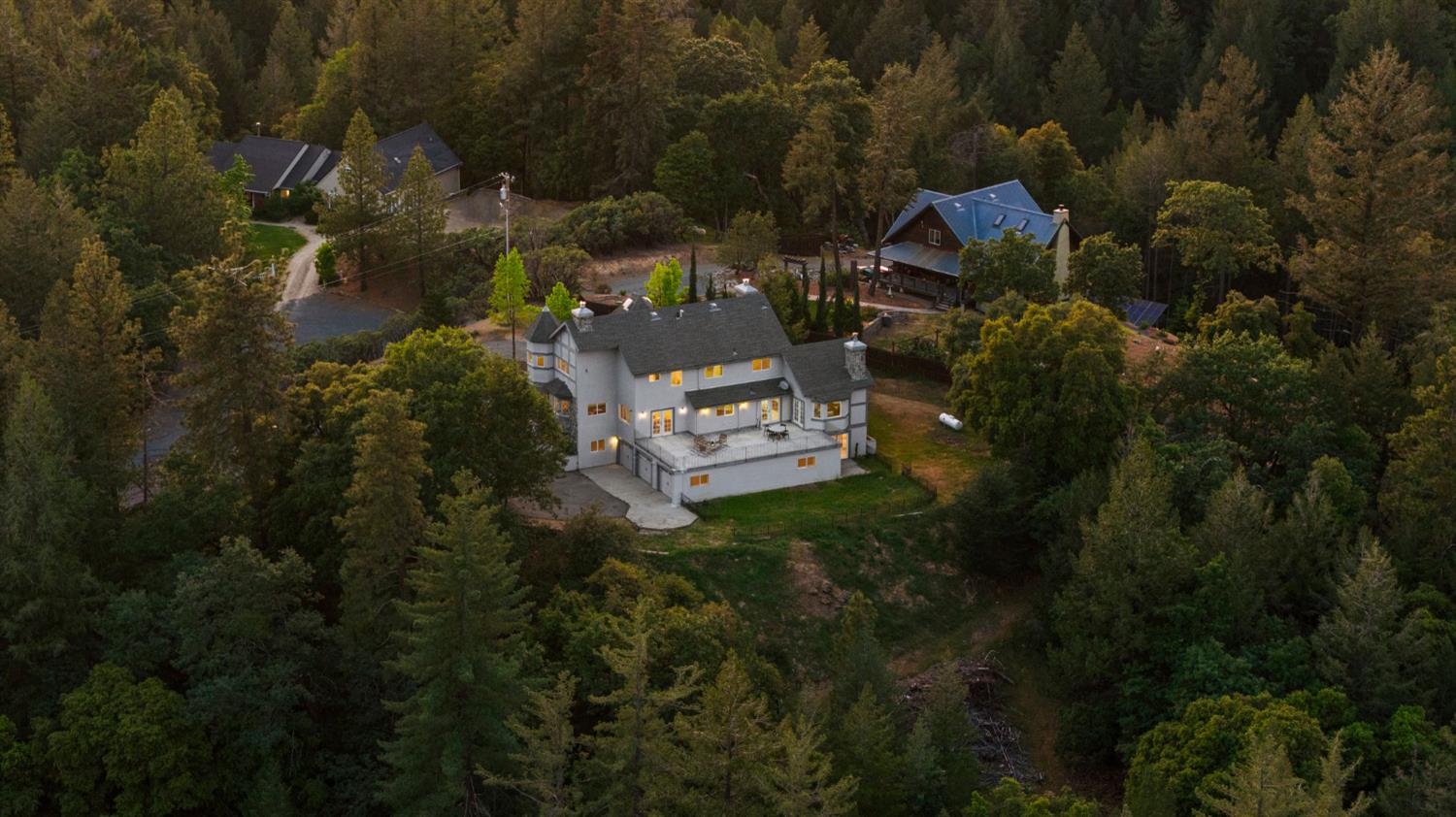 22160 Winchester Way Colfax, CA 95713 - Photo 82 of 84 a aerial view of a house with a yard
