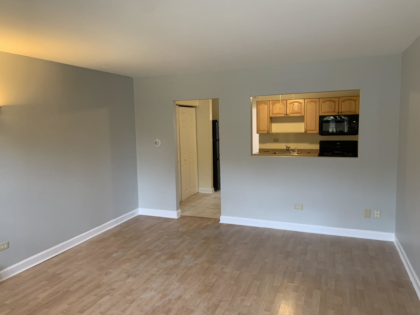 821 Bode Road, Unit 13 Elgin, IL 60120 - Photo 2 of 10