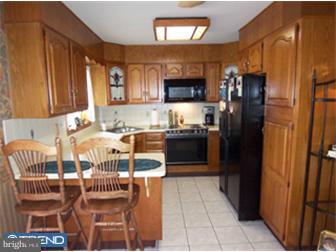 74 Trail Road Levittown, PA 19056 - Photo 3 of 12 Kitchen