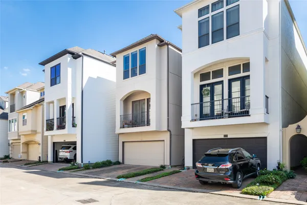 $2,700 | 8817 Lakeshore Bend Drive, Houston, TX 77080