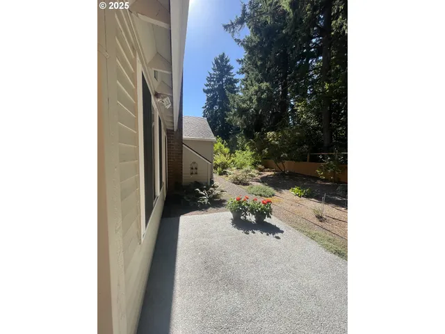 a view of a corridor