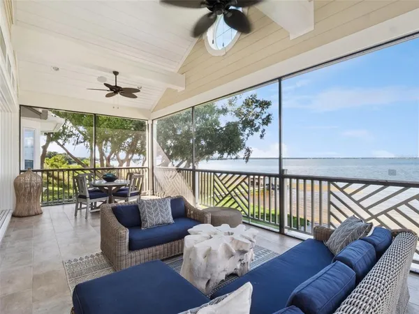 $1,999,999 | 12943 Southeast Sunset Harbor Road, Weirsdale, FL 32195