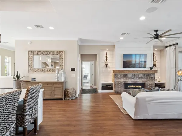 $1,999,999 | 12943 Southeast Sunset Harbor Road, Weirsdale, FL 32195