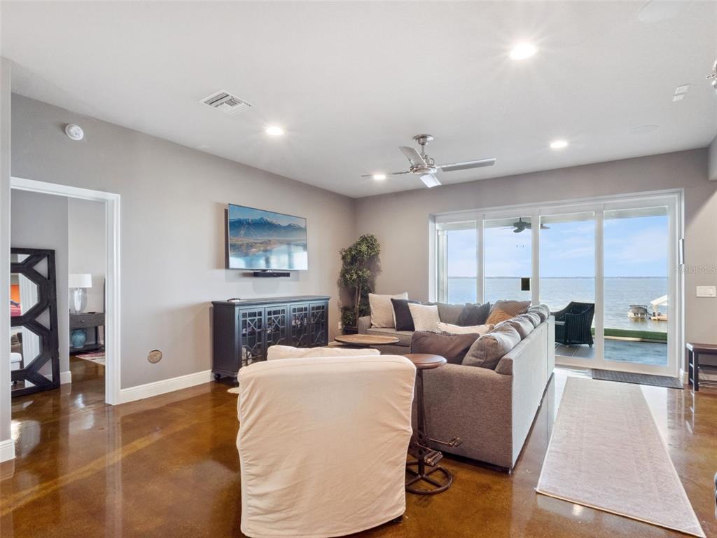 12943 Southeast Sunset Harbor Road Weirsdale, FL 32195 - Photo 24 of 65