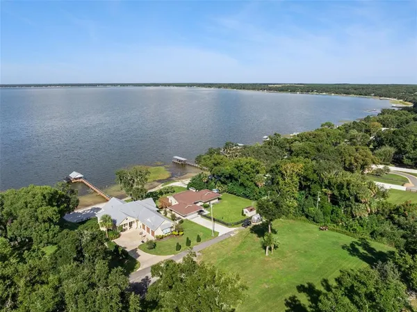 $1,999,999 | 12943 Southeast Sunset Harbor Road, Weirsdale, FL 32195