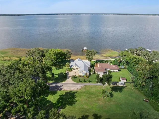 $2,490,000 | 12943 Southeast Sunset Harbor Road, Weirsdale, FL 32195