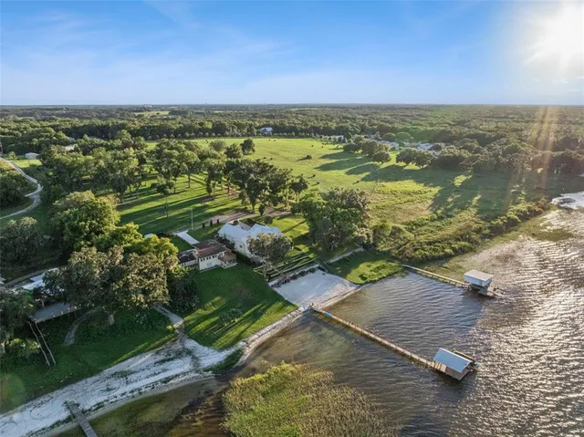 $2,490,000 | 12943 Southeast Sunset Harbor Road, Weirsdale, FL 32195