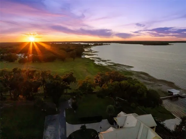 $1,999,999 | 12943 Southeast Sunset Harbor Road, Weirsdale, FL 32195