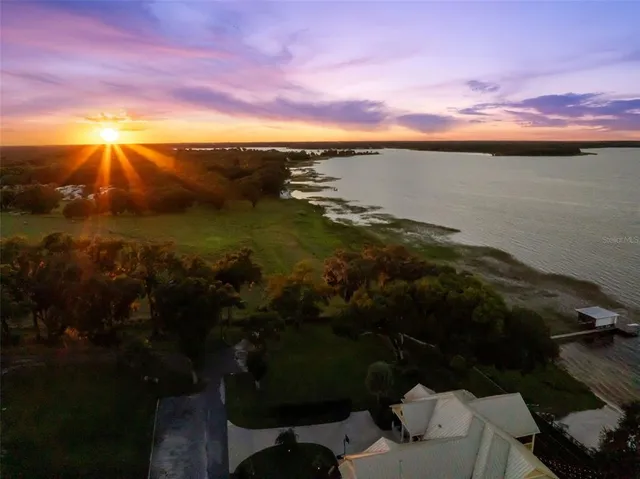 $2,490,000 | 12943 Southeast Sunset Harbor Road, Weirsdale, FL 32195