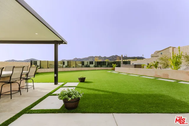 $2,400,000 | 11713 Toyon Drive, Chatsworth, CA 91311