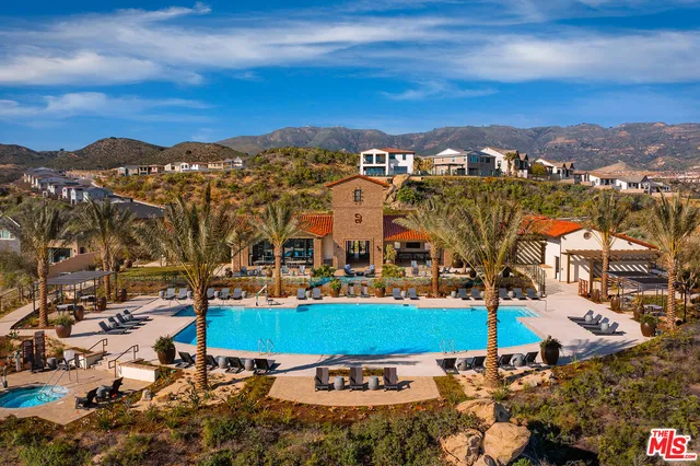 $2,400,000 | 11713 Toyon Drive, Chatsworth, CA 91311